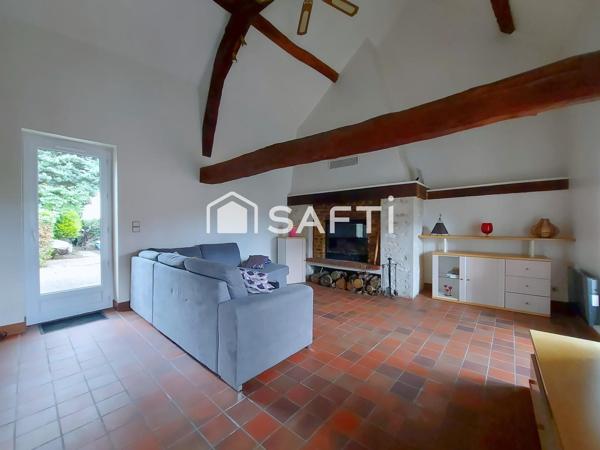 Maison de caractère avec jardin sans vis-à-vis et studio indépendant.