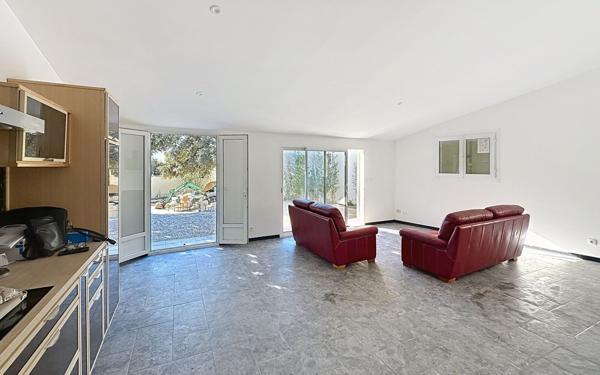 Maison à vendre    3 pièces • 97 m2 Les Angles