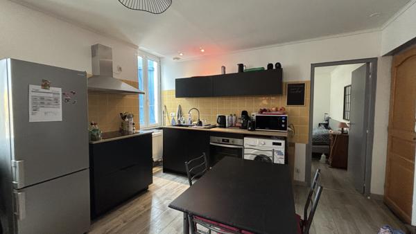 Immeuble 10 pièces - 200 m²