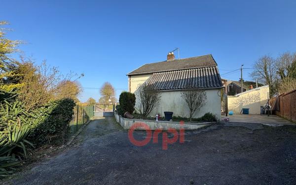 Maison à louer    3 pièces •  Combles