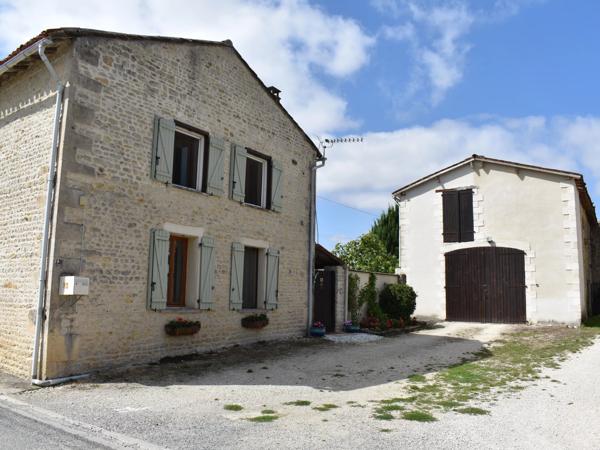 Belle grange et maison d'amis proche des commodités - 5 chambres au total!