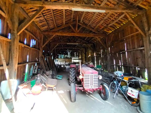 Ferme périgourdine avec dépendances et pré à Bergerac