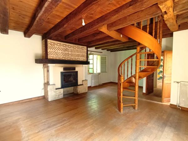 Ferme périgourdine avec dépendances et pré à Bergerac