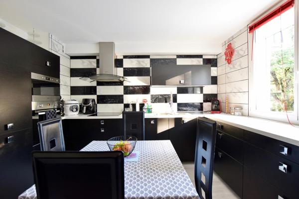 Maison familiale, 3 chambres, piscine