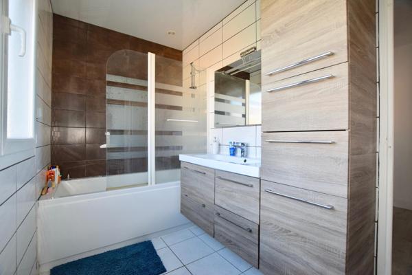 Maison familiale, 3 chambres, piscine