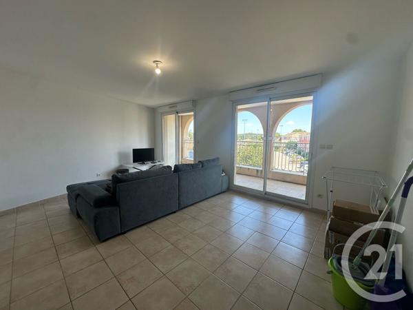 Appartement F3 à vendre  3 pièces - 70 m2 ST MAXIMIN LA STE BAUME - 83