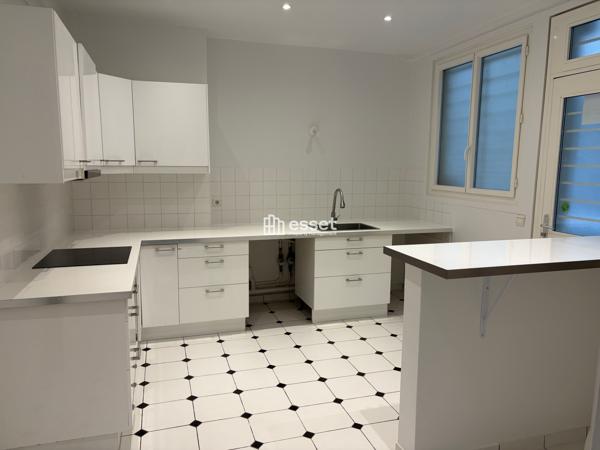 Location Appartement 3 pièces 122.93 m² - Saint-cloud 92210