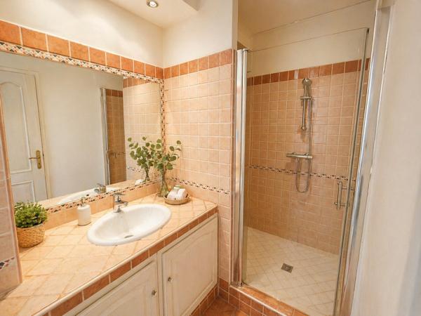 T4 -73m2 +PARKING 119 000 €