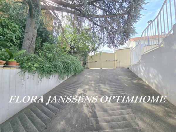 COLOMBES – Belle maison familiale indépendante aux volumes généreux, jardin arboré et grand garage