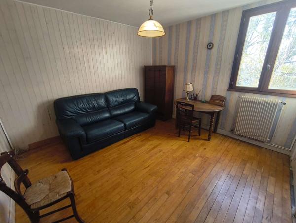 Ancienne ferme rénovée – 6 chambres, piscine et vue nature – Tulle