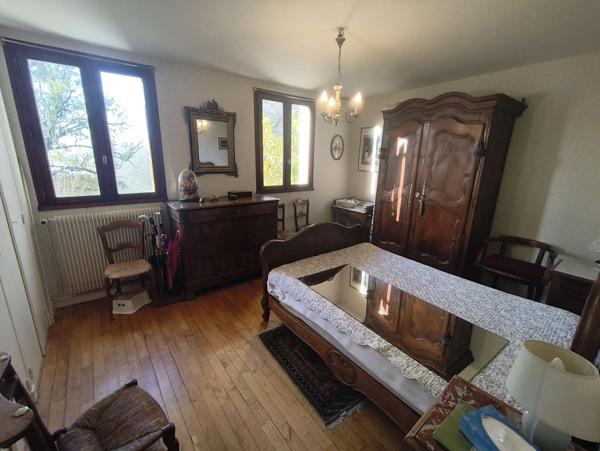 Ancienne ferme rénovée – 6 chambres, piscine et vue nature – Tulle
