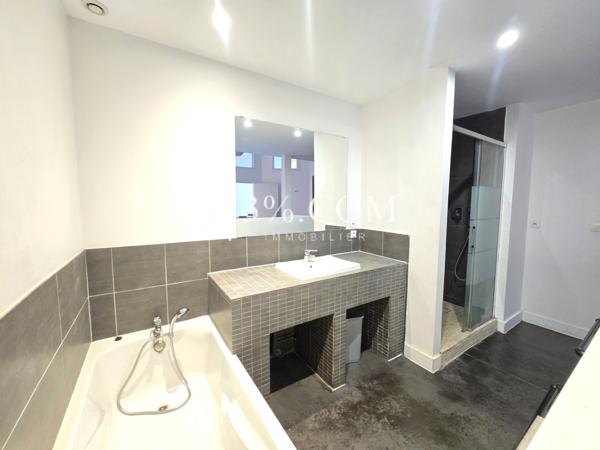 Loft 4 pièce(s) 2 chambre(s) 128.2 m²