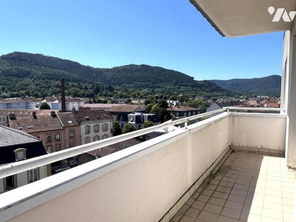 Appartement de type T4 au dernier étage avec ascenseur