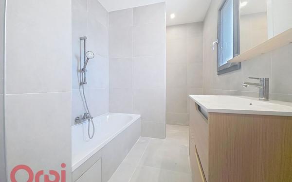 Maison à vendre    3 pièces •  Lunel