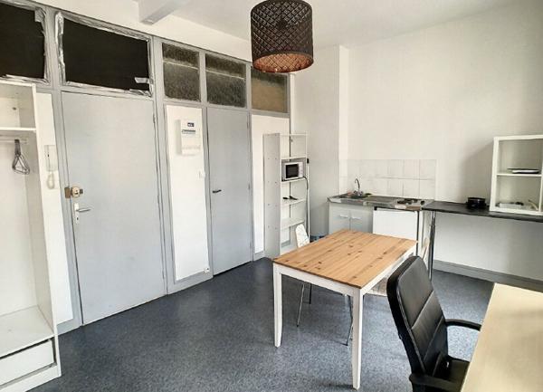 Appartement à louer    1 pièce •    Lille