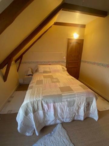 Maison de campagne à vendre 3 pièces proche de Salers (15)