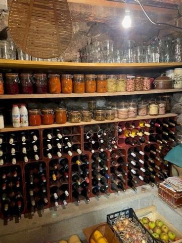 Maison de campagne à vendre 3 pièces proche de Salers (15)