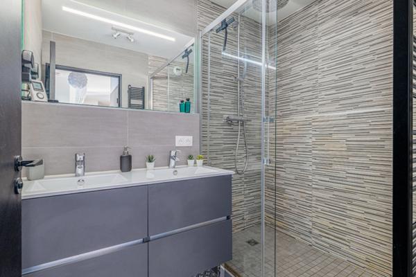 Appartement à vendre 3 pièces LYON 3EME ARRONDISSEMENT (69) terrasse piscine rénové archi