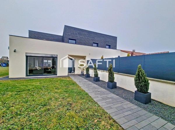 Maison individuelle de 155m2 avec prestations de qualité, double garage et jacuzzi