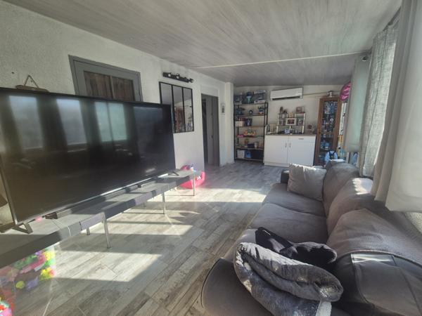 Port-de-Bouc (13110) Charmante maison de village rénovée de 90 m² avec jardin