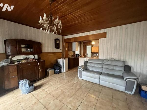 MAISON 1 MITOYENNETE A RENOVER