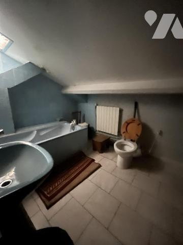 MAISON 1 MITOYENNETE A RENOVER