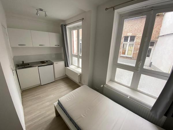 A LOUER : T1 à LILLE • rue Pharaon de Winter, Vieux-Lille • 575 € CC • Réf. 753-001