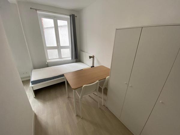 A LOUER : T1 à LILLE • rue Pharaon de Winter, Vieux-Lille • 575 € CC • Réf. 753-001
