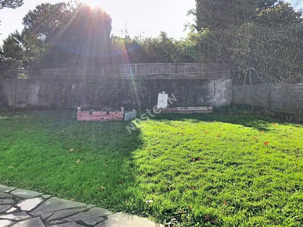 LONGCHAMP,GAUDINIERE, Vaste maison 5 chambres , jardin SO ,Garage