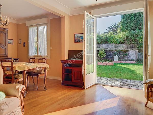 LONGCHAMP,GAUDINIERE, Vaste maison 5 chambres , jardin SO ,Garage