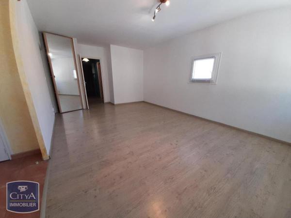 Appartement à louer 2 pièces 59.45m²