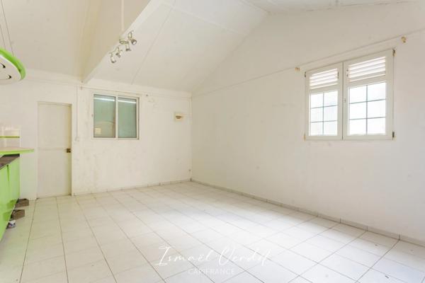 Maison à vendre 3 pièces BAIE MAHAULT (971)