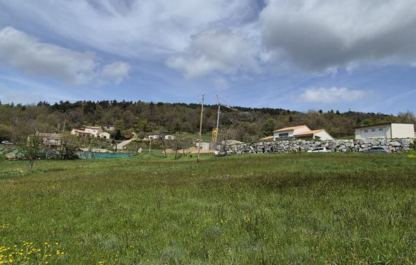 Terrain à Batir de 1 006 m²