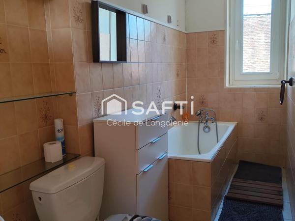 PETITE MAISON PLEIN CENTRE VILLE AU CALME - PROPRE