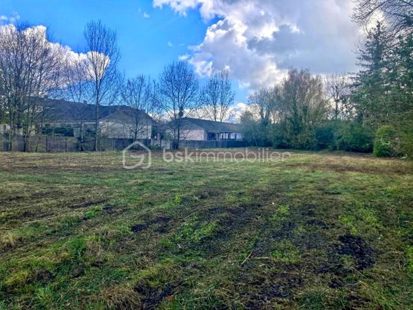 Terrain de 1 772 m²