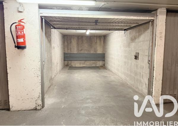 Parking à vendre 16 m² Paris 10