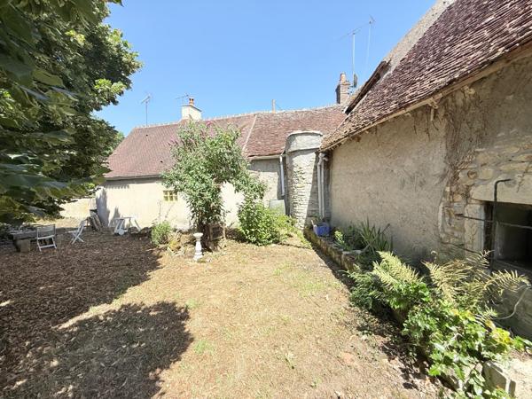 Maison d'habitation 5 pièces et garage