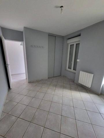 Location                                                      Maison de ville
                        
                     4 pièces                      77 m2                     à Bordeaux