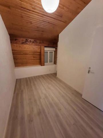 Location                                                      Maison de ville
                        
                     4 pièces                      77 m2                     à Bordeaux