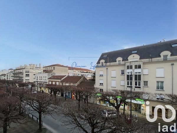Appartement 2 pièces de 54 m² à Chelles (77500)