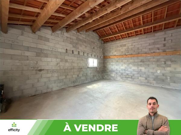 Terrain
        
        - 742 m² 69 000 € *