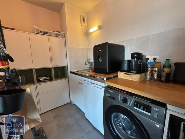 Appartement à louer 2 pièces 42.33m² Châteaurenard (13160)