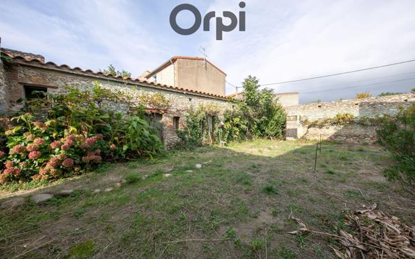 Maison à vendre    2 pièces • 80 m2 Saint-Féliu-d'Avall