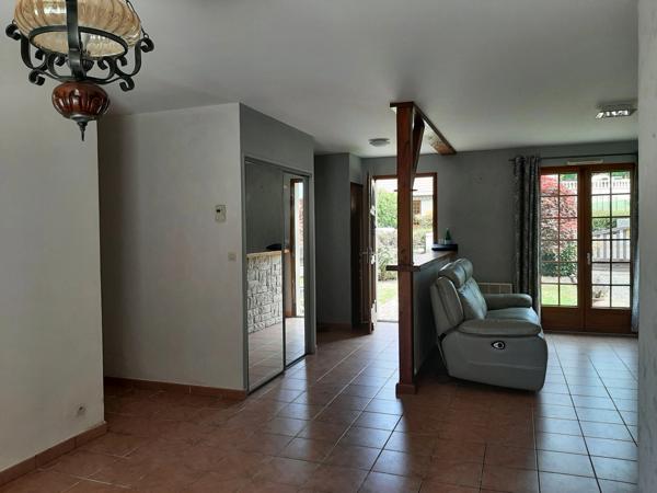 MAISON DE PLAIN PIEDS DANS LOTISSEMENT PRISÉ