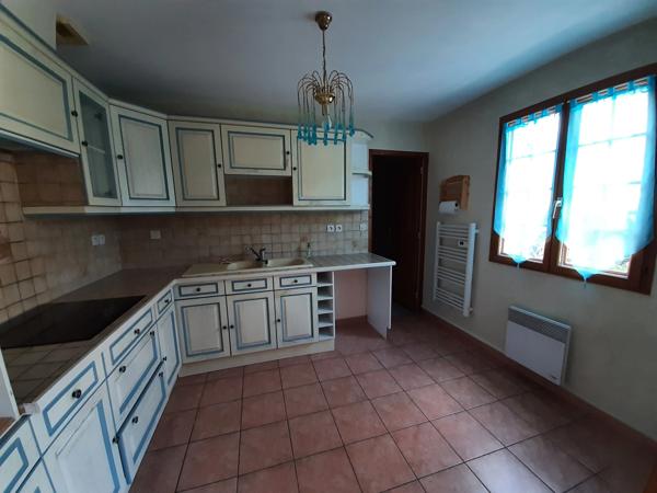 MAISON DE PLAIN PIEDS DANS LOTISSEMENT PRISÉ