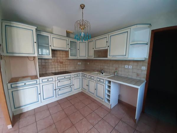 MAISON DE PLAIN PIEDS DANS LOTISSEMENT PRISÉ