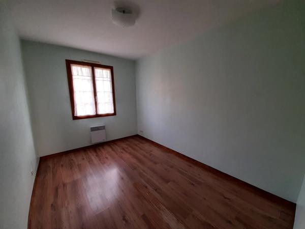 MAISON DE PLAIN PIEDS DANS LOTISSEMENT PRISÉ