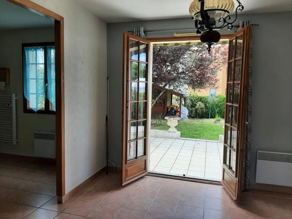 MAISON DE PLAIN PIEDS DANS LOTISSEMENT PRISÉ