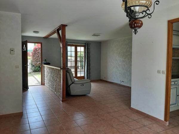 MAISON DE PLAIN PIEDS DANS LOTISSEMENT PRISÉ