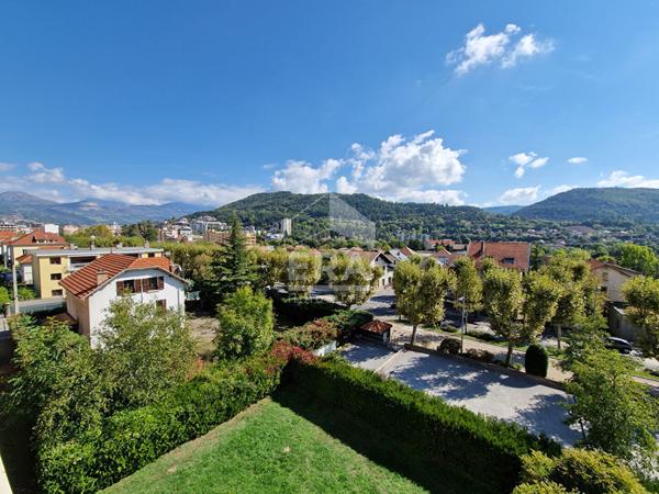 A GAP à vendre T4 de 108 m² avec garage